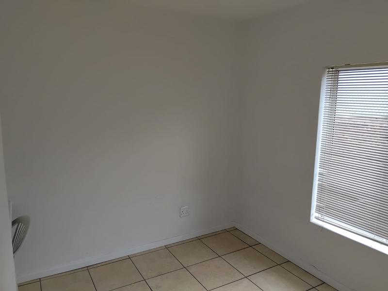 To Let 2 Bedroom Property for Rent in Grahamstown Eastern Cape